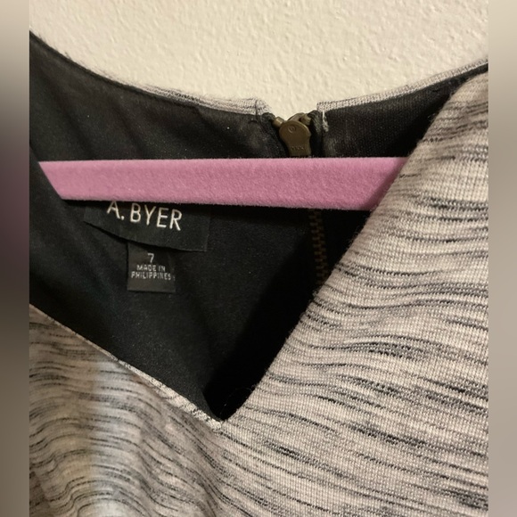 Juniors A. Byer Size 7 Dress. - Picture 2 of 4